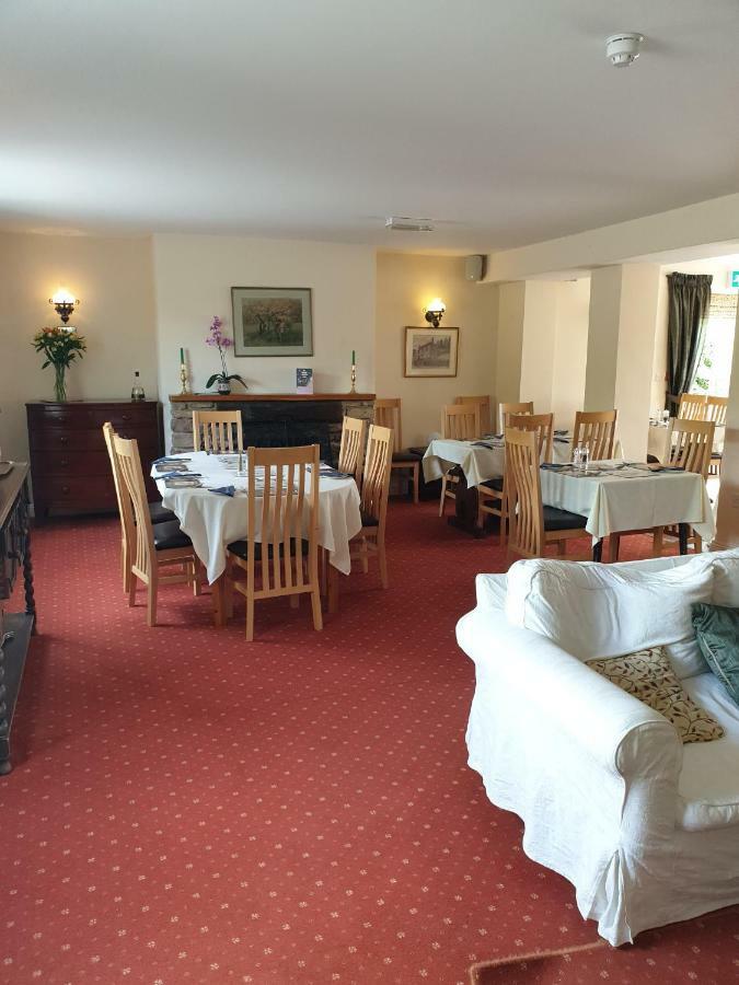 Hotel The Old Red Lion Bruton Exteriér fotografie